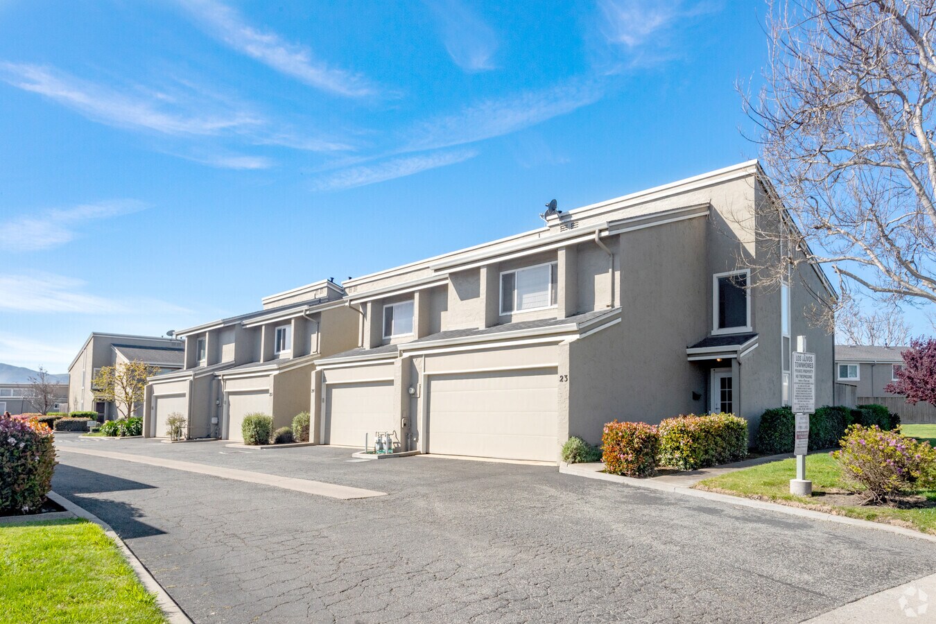 Edificio - Los Olivos Village