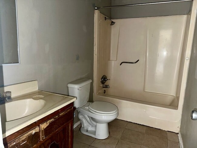 Photo - 3 Bedroom and 1.5 Bathroom Home in Tecumseh