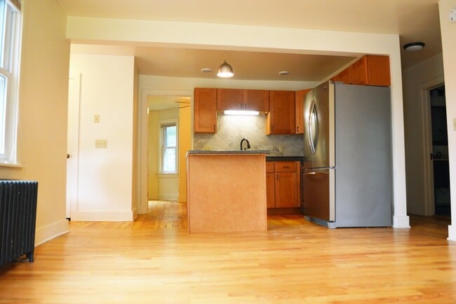Photo - 1048 North Ave
