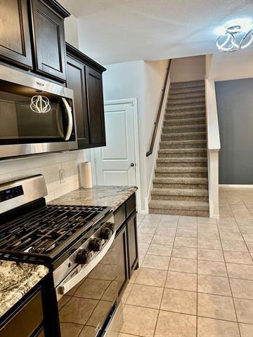 Photo - 16525 Portage St