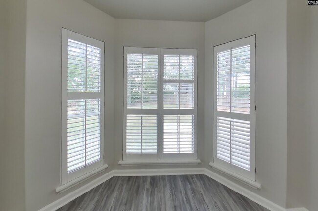 Photo - 110 Fawnhill Ct