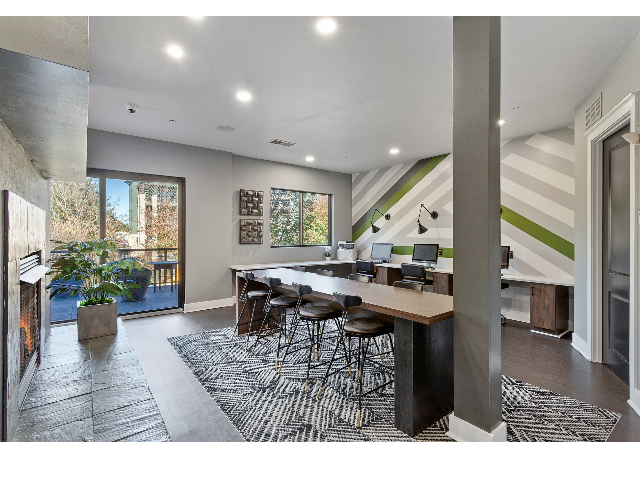 Photo - AMLI Parkside