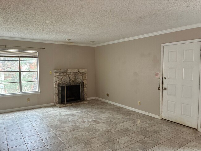 Photo - 1BR/1.5BA w/ Fireplace • Balcony • Pool Access in San Antonio