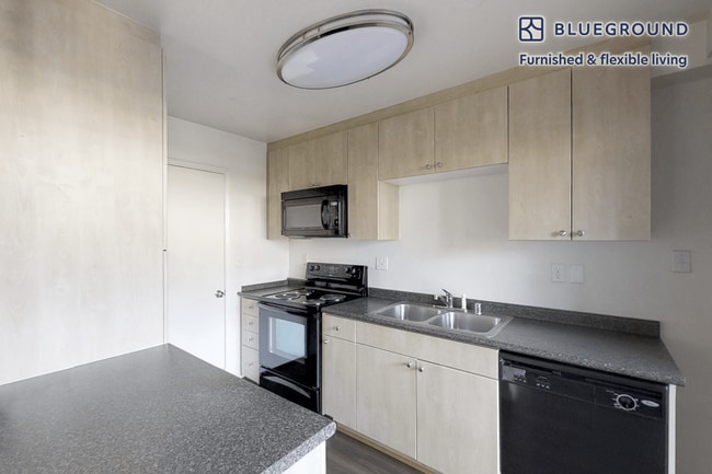 555 Paularino Ave Unit SI FL1-ID10257A