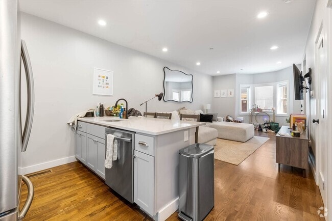 Building Photo - 20 Grimes St Unit 1 Rental
