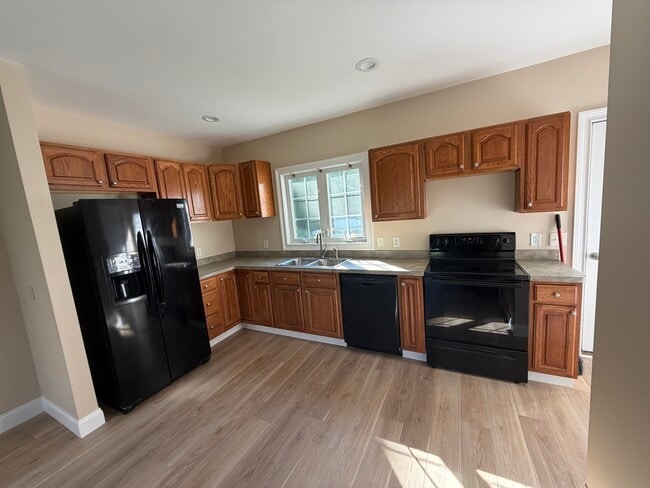 33 Brunelle Dr Unit 2