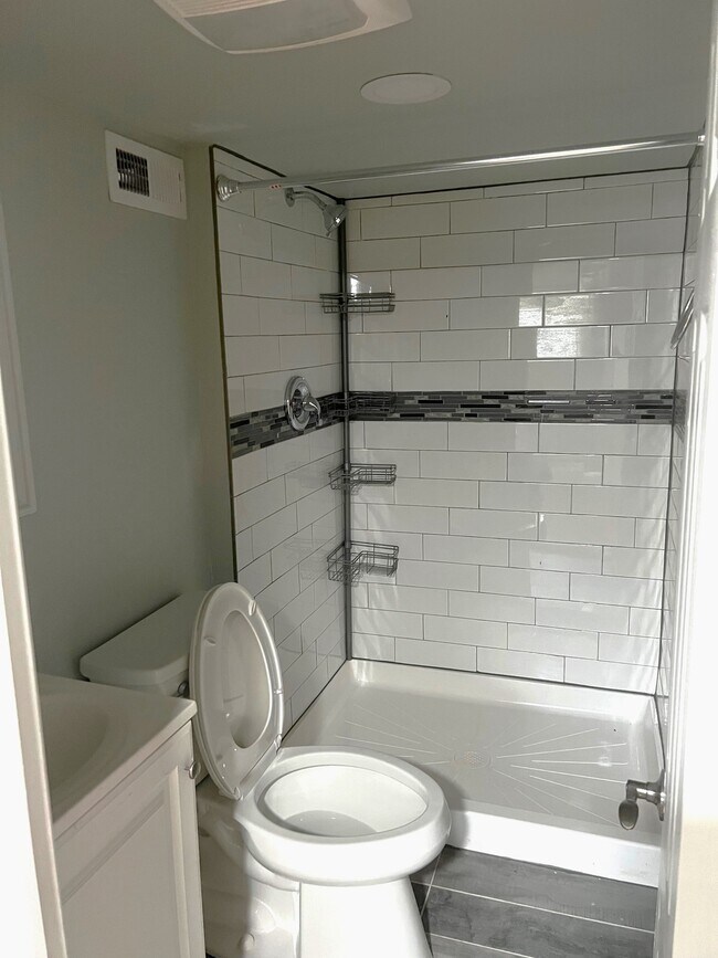 Photo - 2406 Wilkens Ave