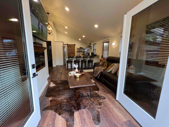 Photo - 358 Petroleum Center Rd