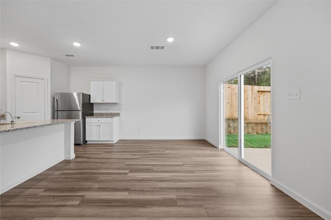 Photo - 612 Craven St