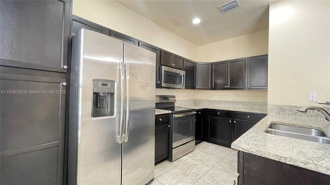 Building Photo - 17090 SW 95th Ter Rental