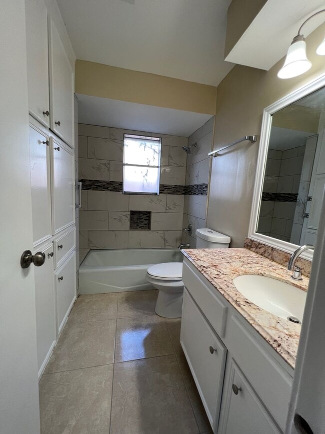 Photo - Really spacious 4bed/2bath single family home