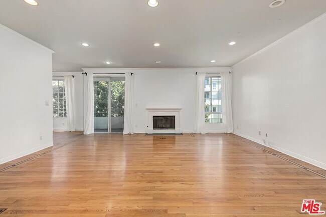 Photo - 1169 Wellesley Ave Unit 101