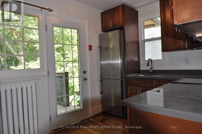 Photo - 201 Crawford St Unit 4
