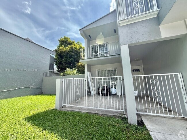 Building Photo - 2415 NW 11th St Rental