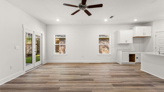 Photo - 203-203 Holley Grv Ln