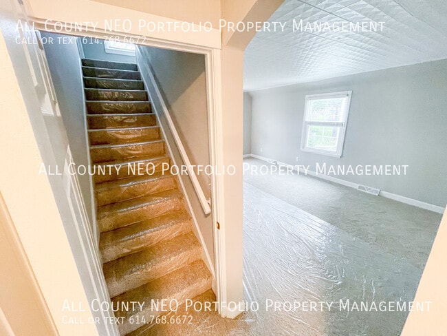 Building Photo - 3473 Eisenhower Rd