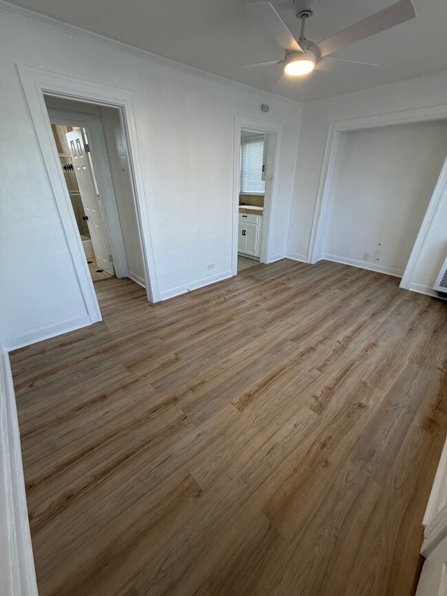 Photo - 617 W 17th St