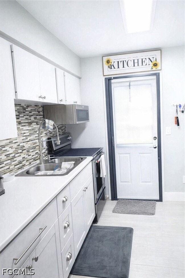 Photo - 6 Aztec Lily Ln