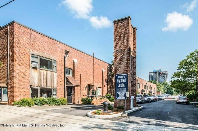 Photo - 90 Bay Street Landing