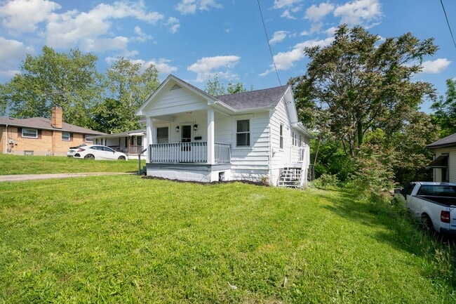 Photo - 3728 Standish Ave