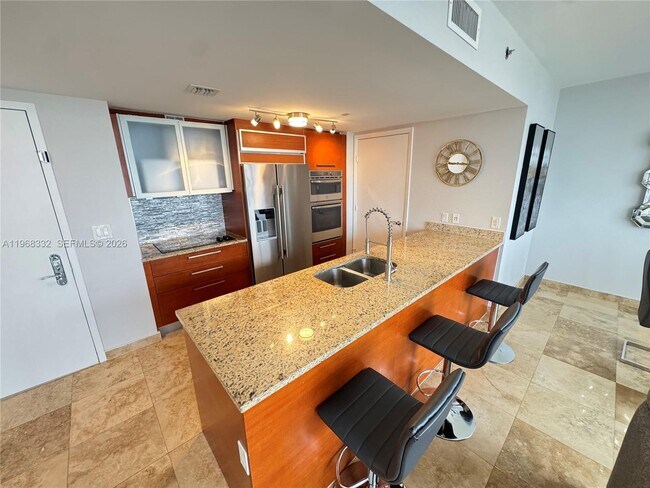 Photo - 1830 S Ocean Dr Unidad 2907
