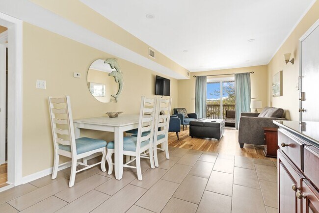 107 Jamestown Rd