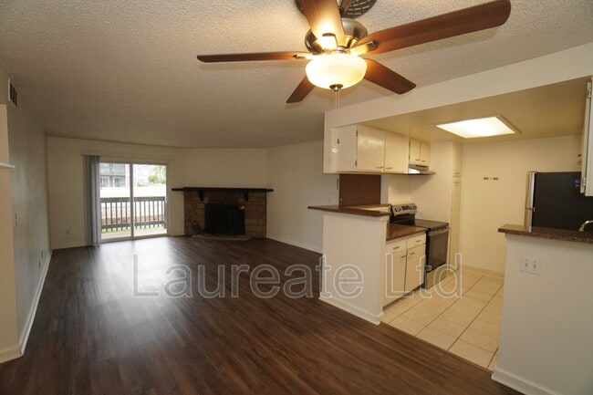Photo - 3462 S Eagle St Unit #103