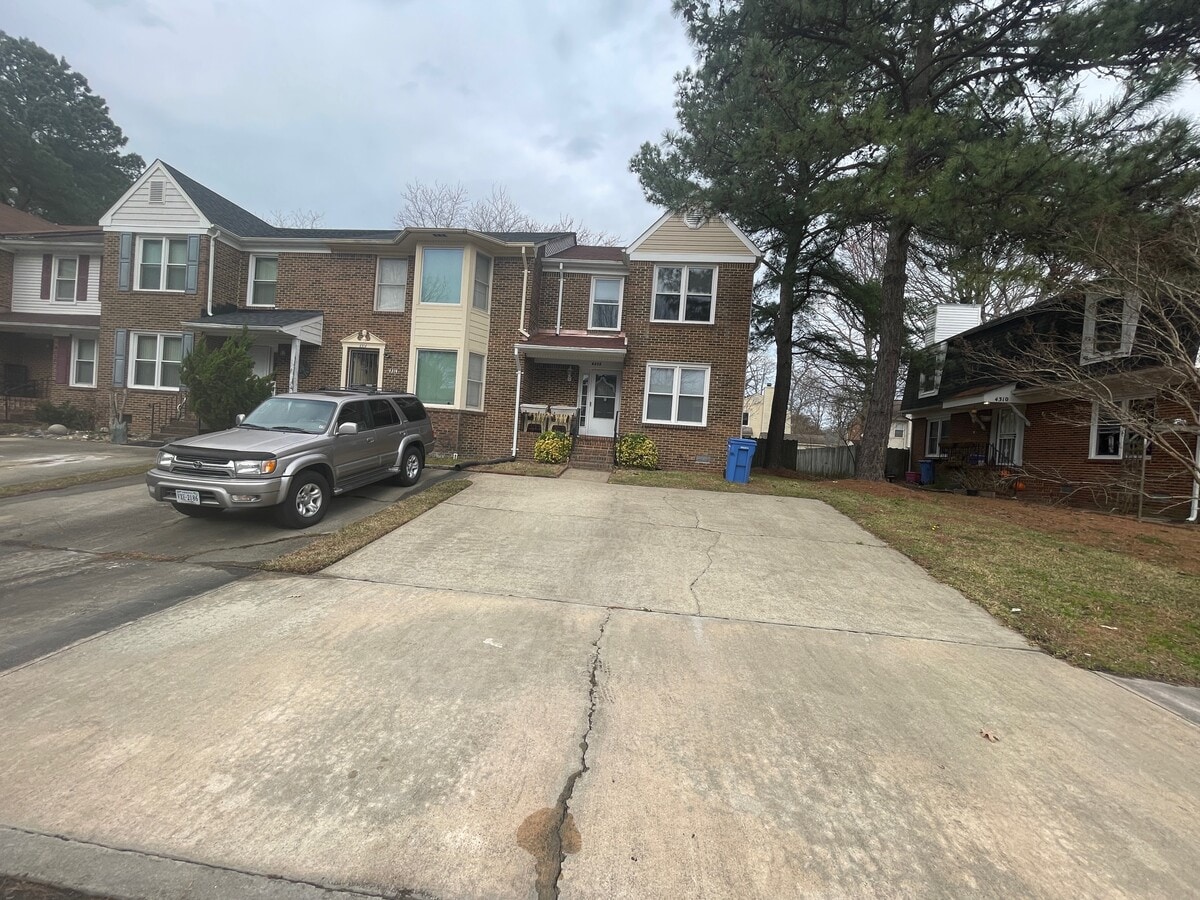 Photo - 4312 Manchester Ln