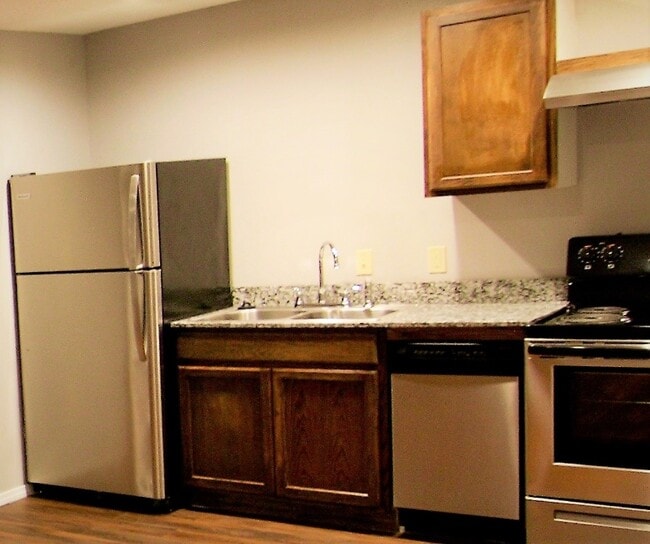 Photo - 1306 E 11th St Unit 9