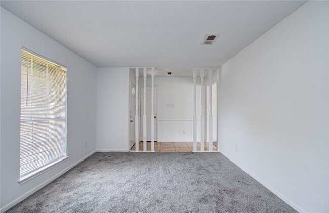 Photo - 7015 Maple Fox Dr