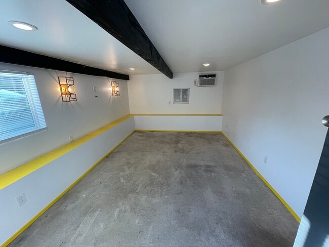 Building Photo - 1141 N Virgil Ave Unit B Rental