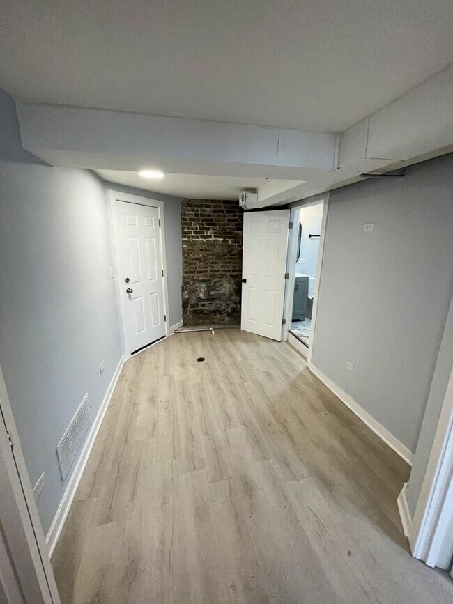 Photo - 914 N Damen Ave Unit 914 N California