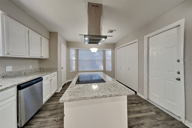 Photo - 9615 Orangevale Dr