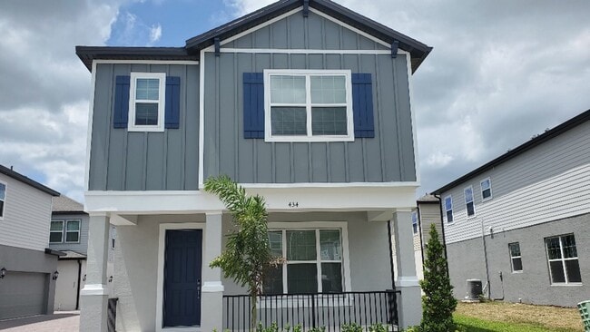Building Photo - Lovely 4 bedroom townhome in Venetian Bay