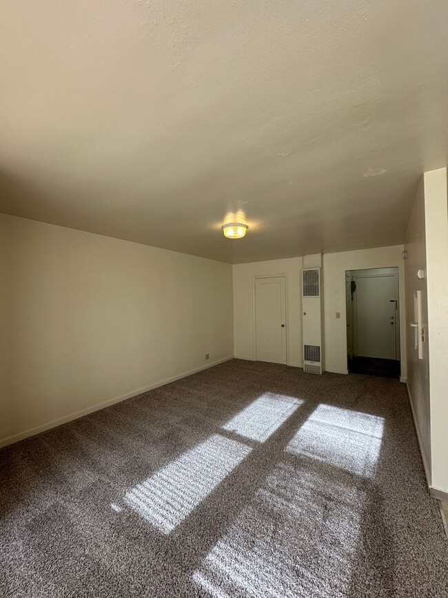 Photo - Charmholm Unit 3