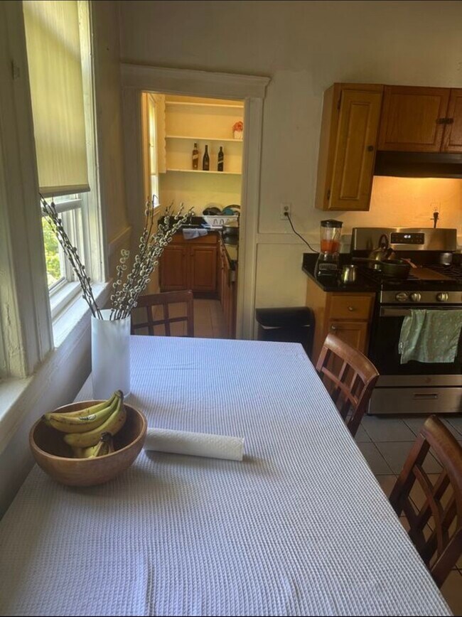 Building Photo - 18 Wentworth Ter Unit 3