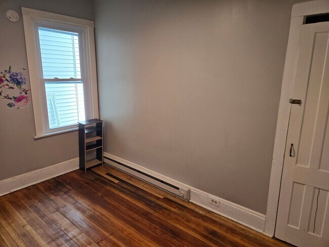 92 Fitch Ave Unit 92 Fitch Ave Apt 1