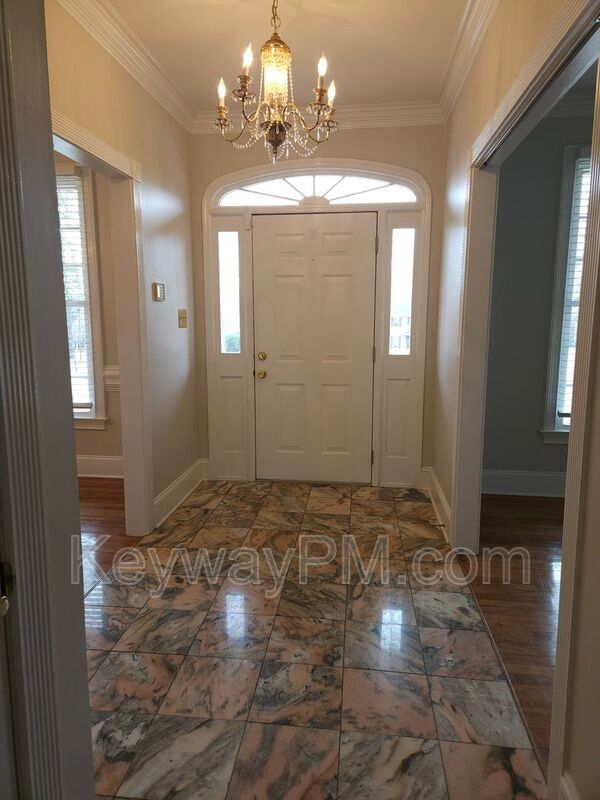 Photo - 954 Windmill Ln