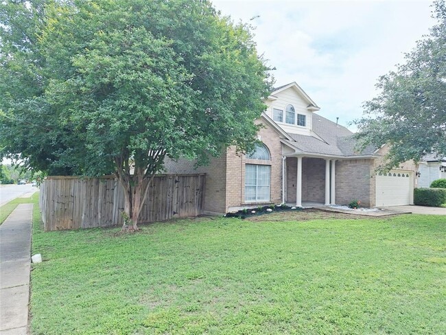 Photo - 2122 Wheaton Trail