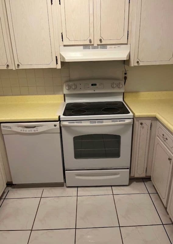 Photo - 7775 Panama St