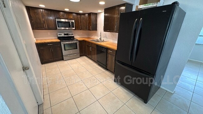 Photo - 8943 Windsong Ln