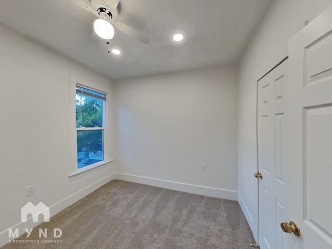 Photo - 82 George St