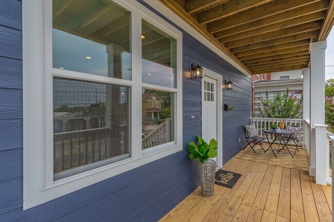 Photo - 4 bedroom home close to UTC!