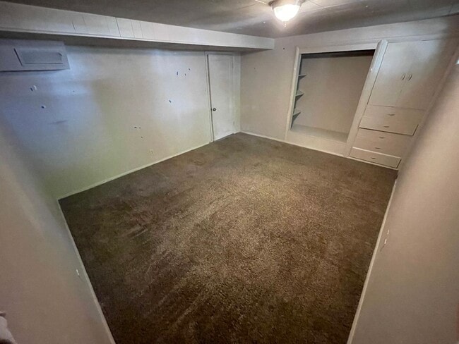 Photo - Ogden 1 Bedroom Basement Apartment, 800 sq... Unit B