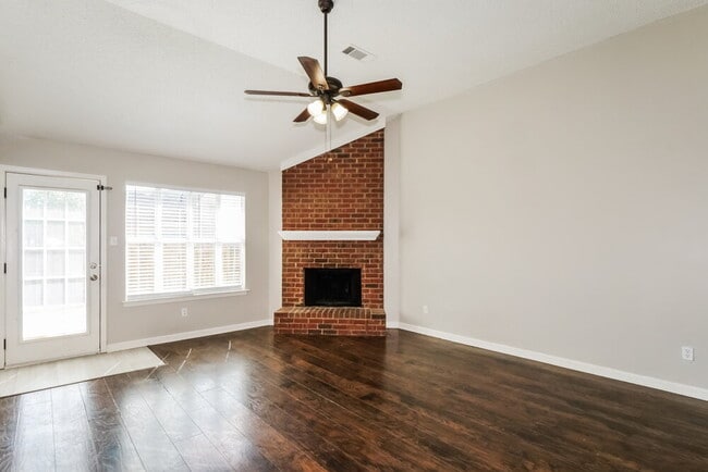 Photo - 6931 Gallop Dr