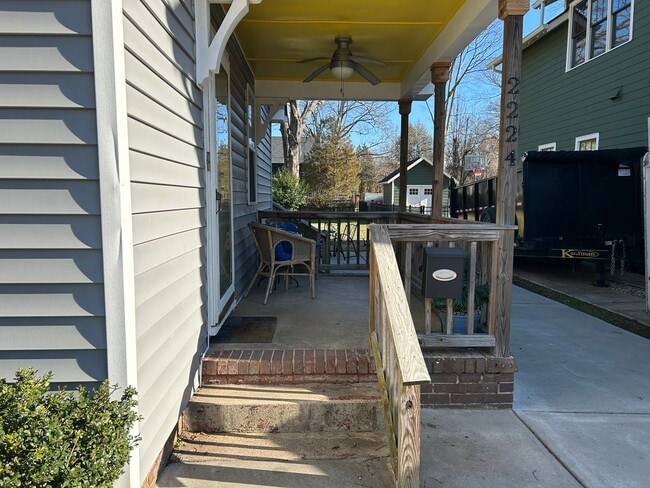 Photo - 2224 Roslyn Ave