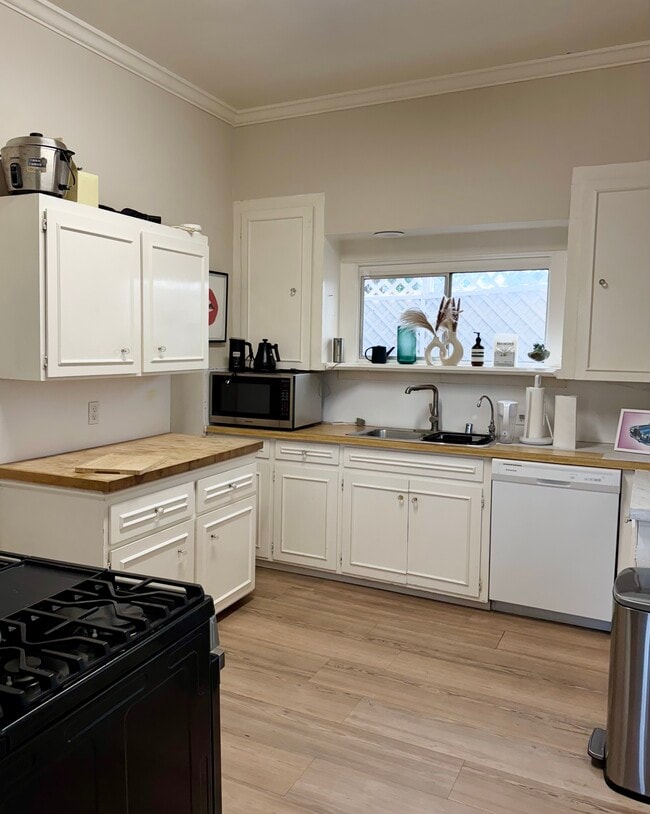 Photo - 8956 Norma Pl