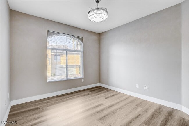 Building Photo - 1713 Sky of Red Dr Unit 203