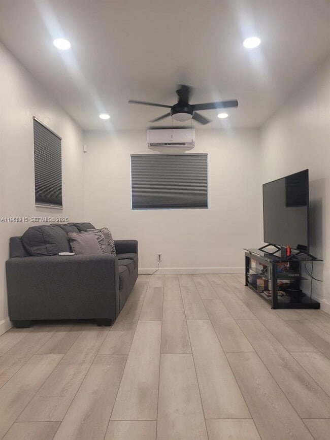 Photo - 2891 NW 14th St Unit 2