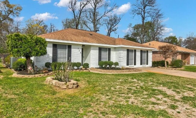 Photo - 108 Sparrow Way